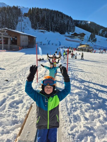 83904b0c-b77b-4da1-bbb5-5c2edde0e743